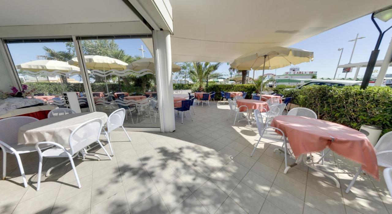 Hotel Margareth Riccione Bagian luar foto