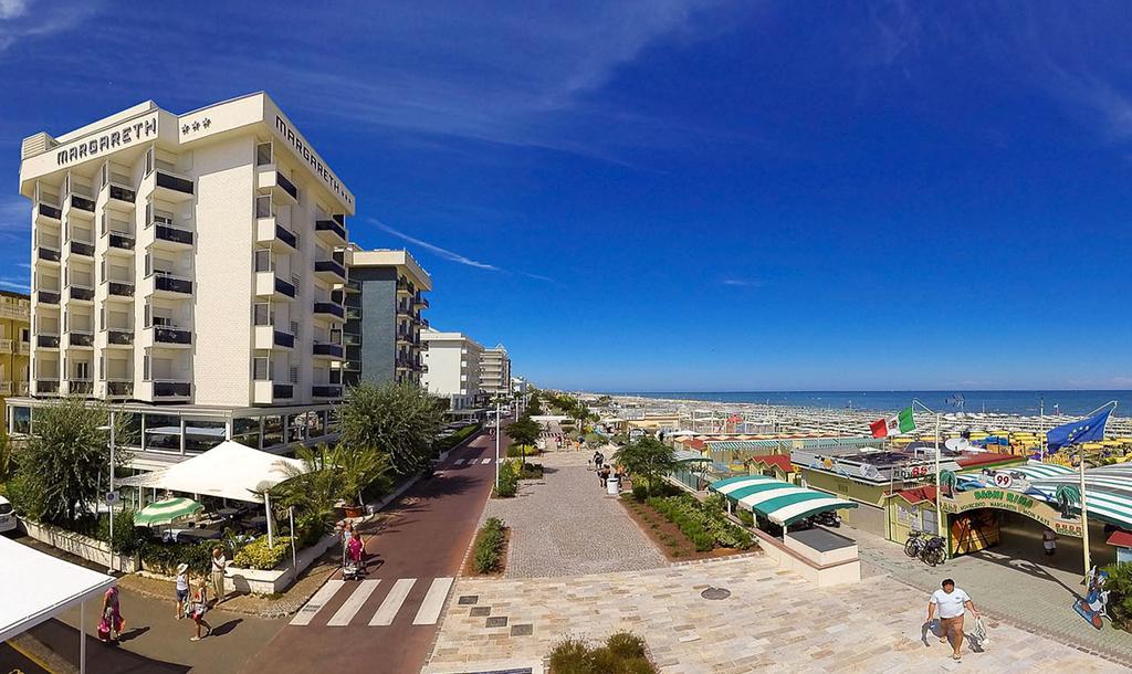 Hotel Margareth Riccione Bagian luar foto