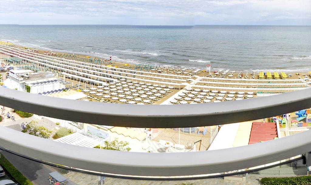 Hotel Margareth Riccione Bagian luar foto