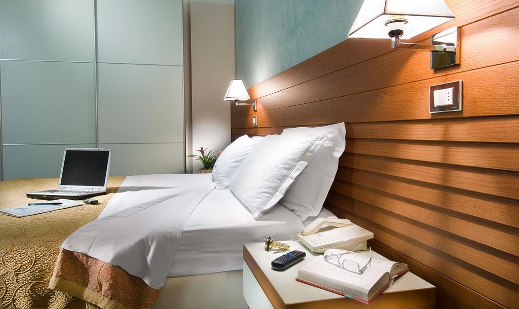 Hotel Margareth Riccione Bagian luar foto