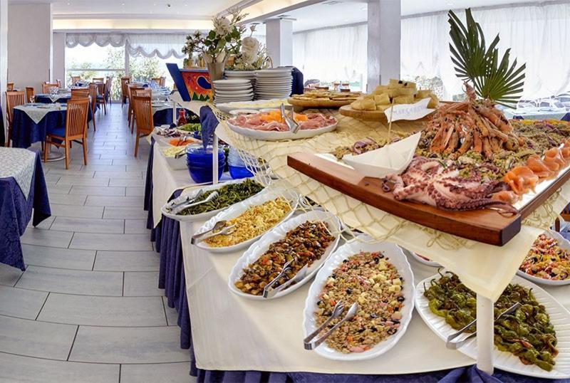 Hotel Margareth Riccione Bagian luar foto