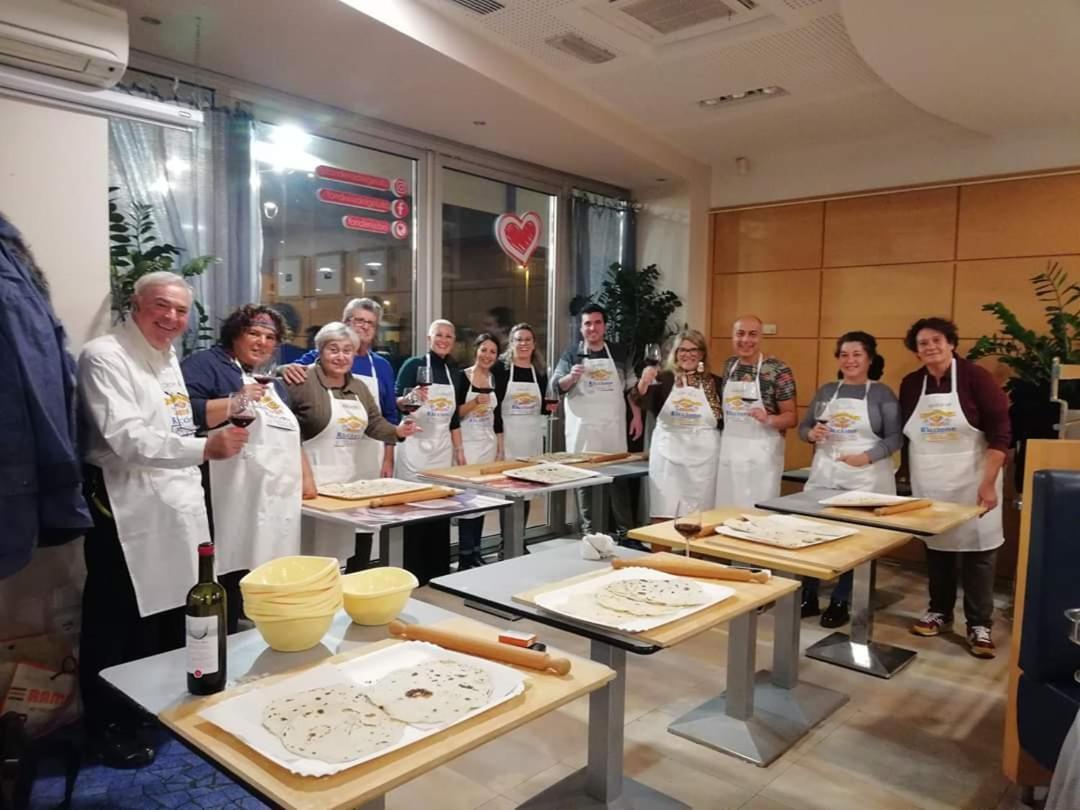 Hotel Margareth Riccione Bagian luar foto