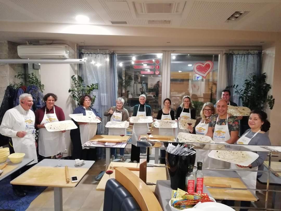 Hotel Margareth Riccione Bagian luar foto